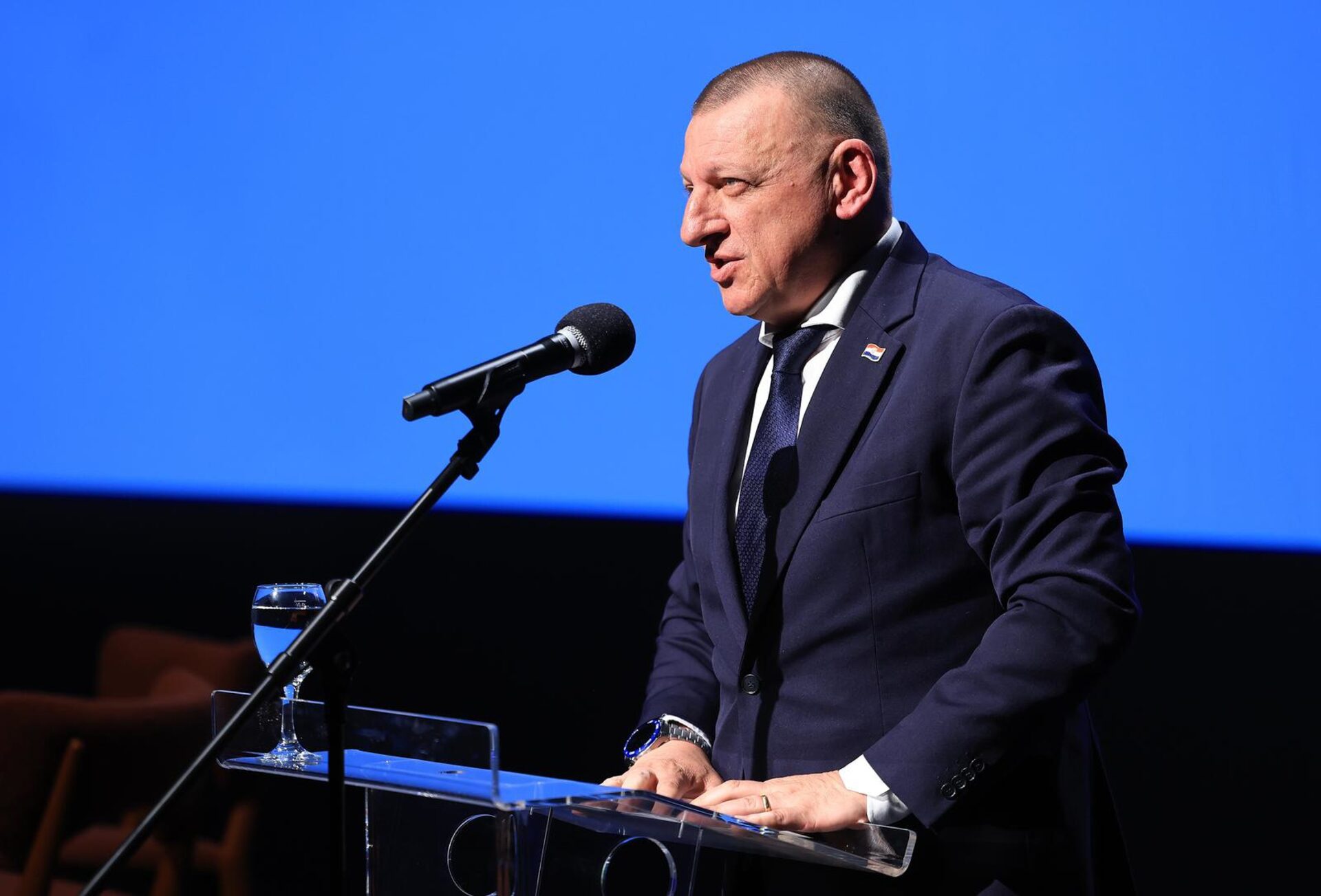 Ivan Matijević za govornicom
